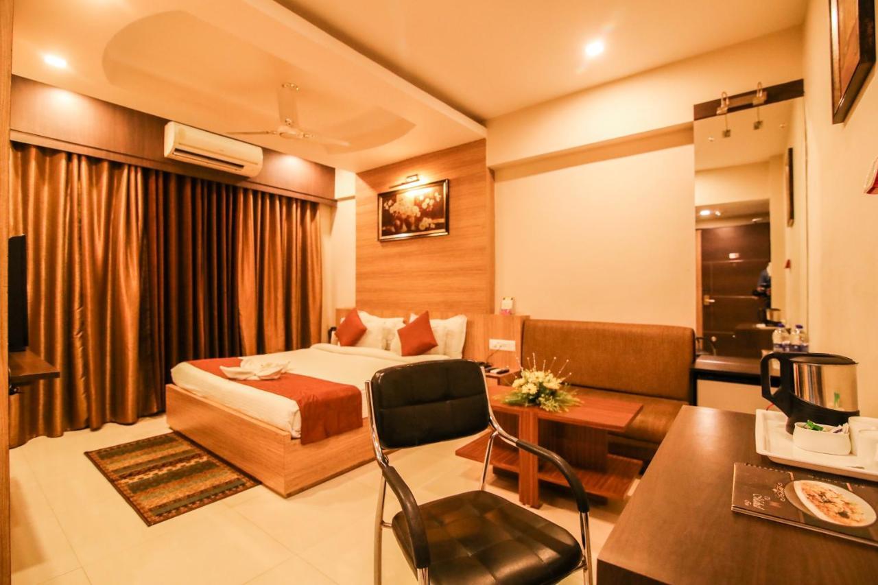 The Mahal Inn Jamshedpur Extérieur photo
