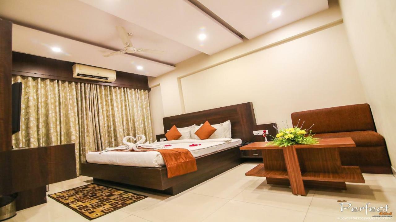 The Mahal Inn Jamshedpur Extérieur photo